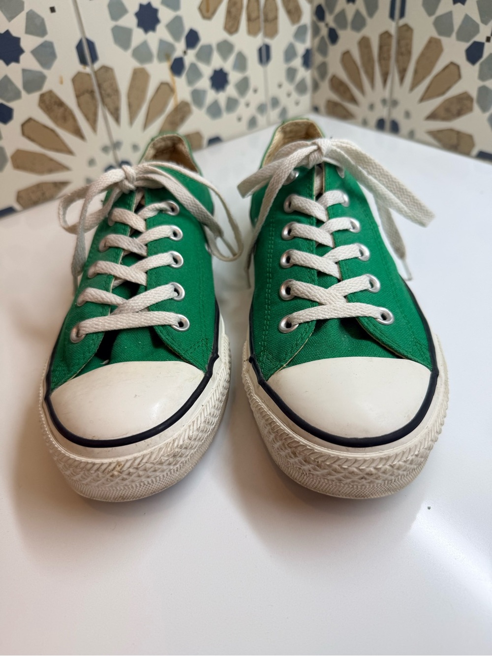 Converse Chuck Taylor All Star Low-Top in emerald/amazon green canvas.